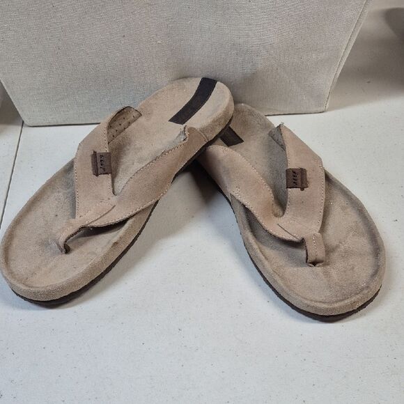 Reef Men's 13 Beige Suede Sandals -NWOT - Picture 1 of 5